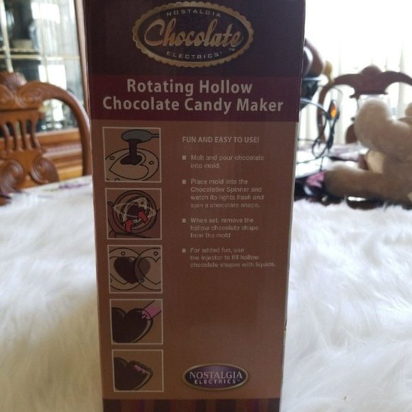 NIB Nostalgia Electrics Holiday Hollow Chocolate Candy Maker - Picture 11 of 11